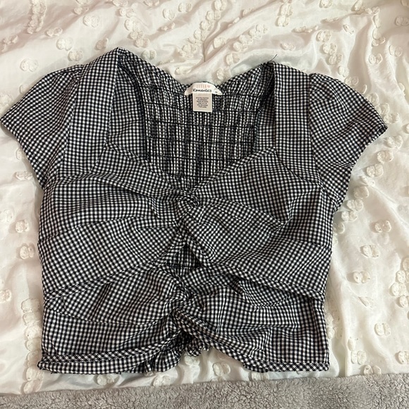 URBAN Romantics Black and White Puff Sleeve Crop Top - Picture 4 of 4